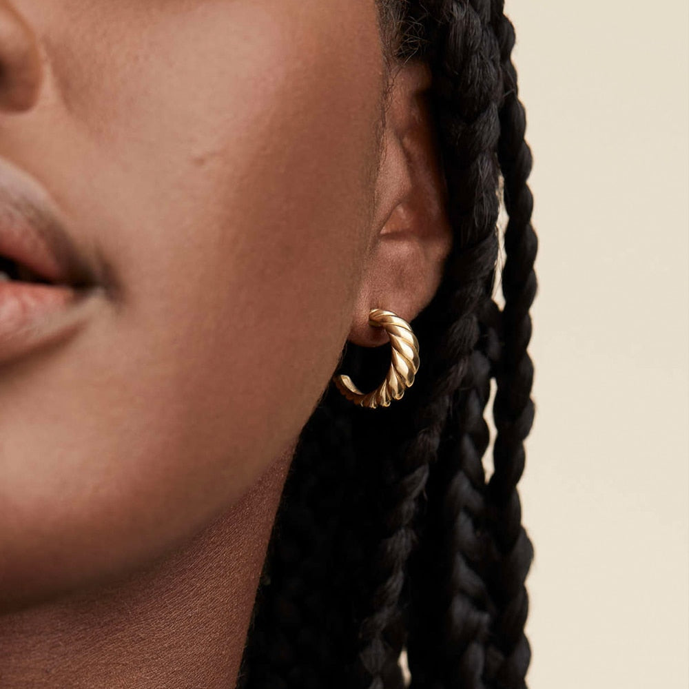 Theia | 14k Gold Croissant Hoop Earrings